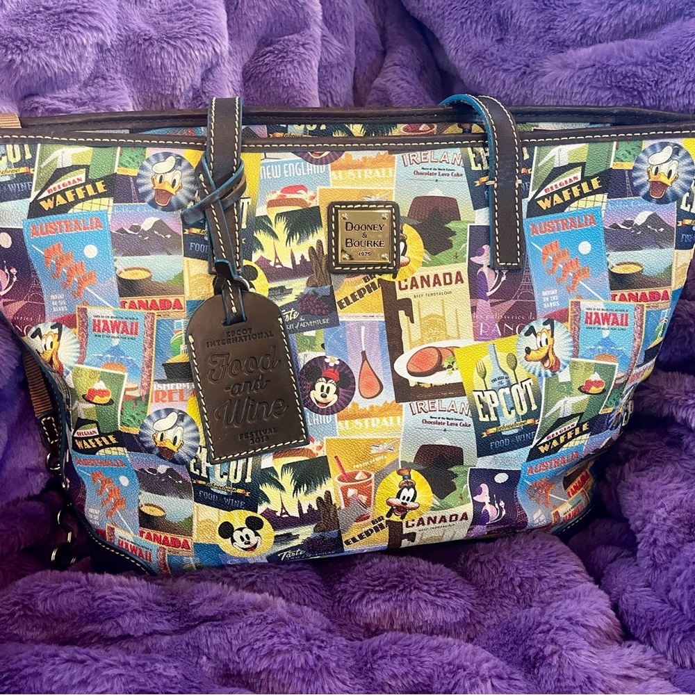 Dooney and Bourke Disney Parks 2016 Food and Wine Tote